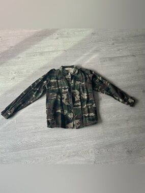 Camouflage Button-Front  women’s Jacket - Green Camo